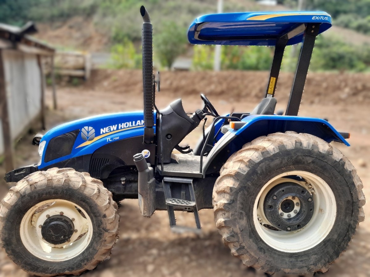 Trator agrícola New Holland TL 75E 2019