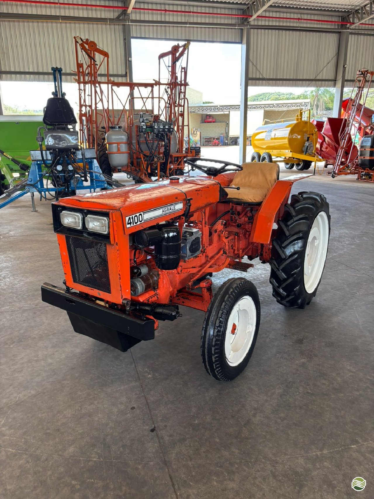 Trator agrícola Agrale 4100 1977