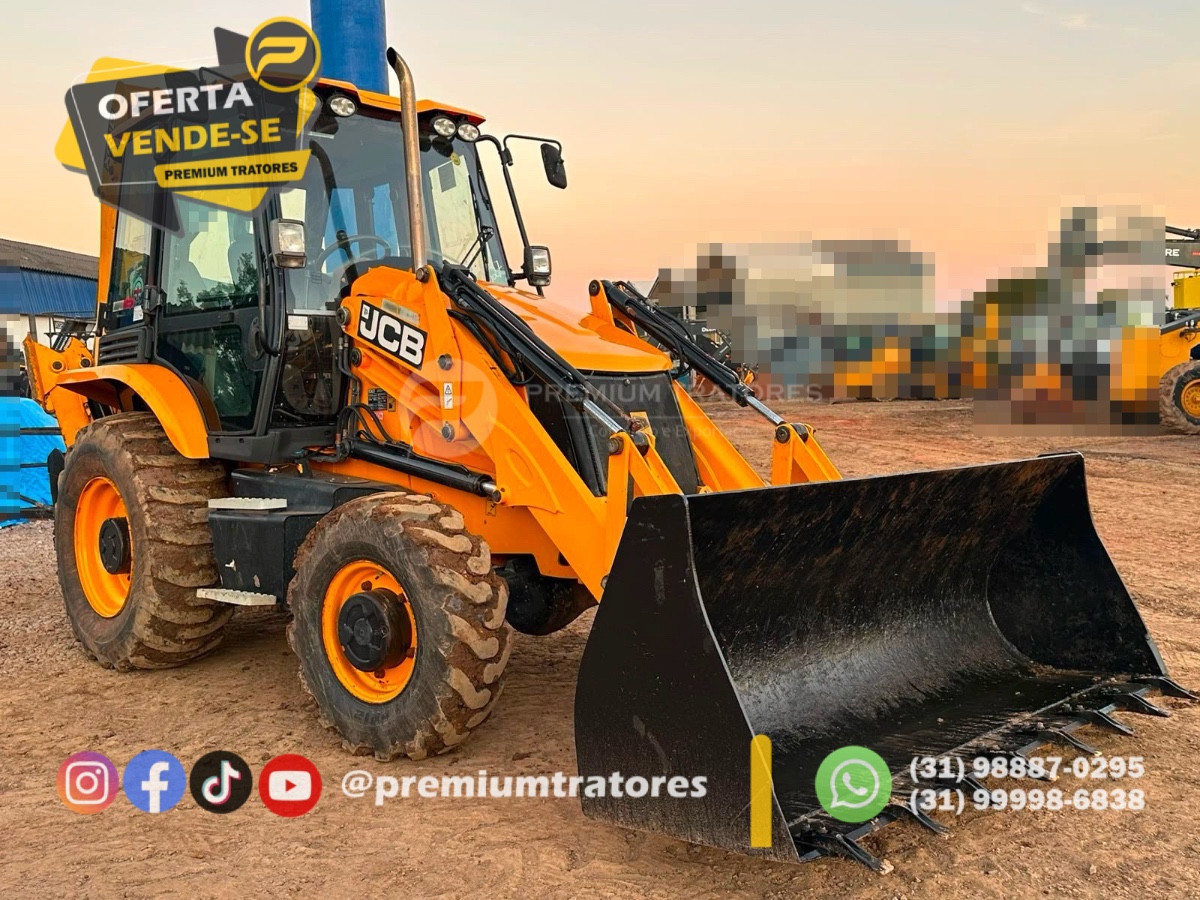 Retroescavadeira JCB 3CX 4X4 2023