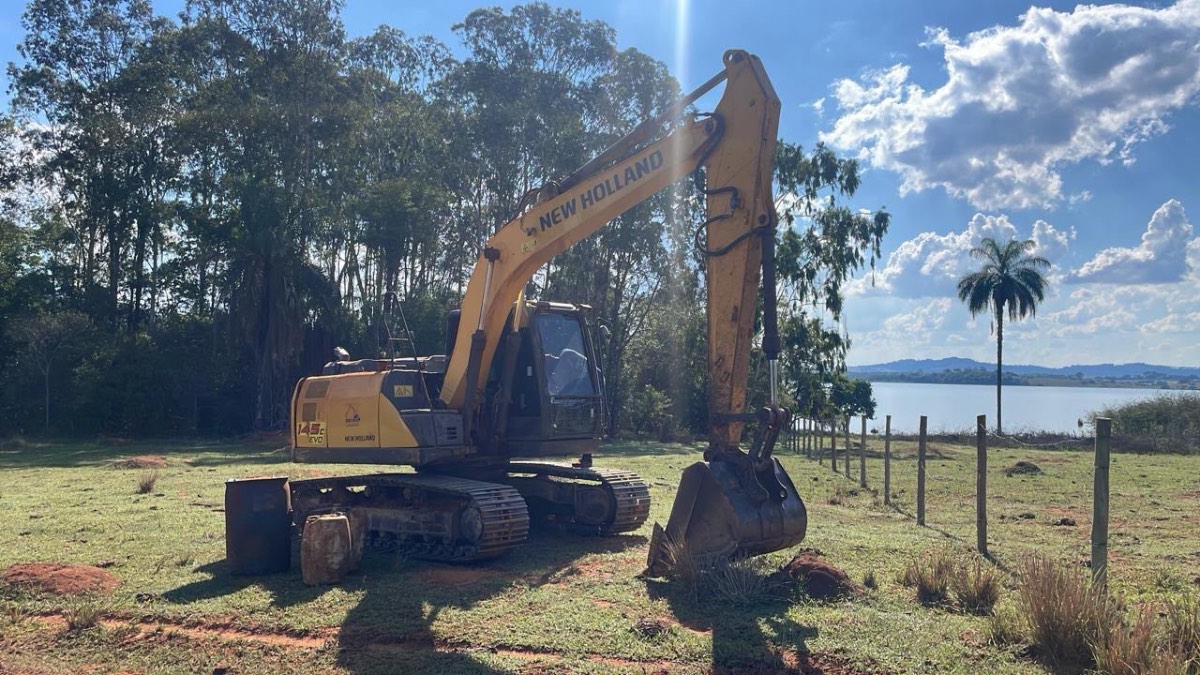 Escavadeira New Holland E145C 2021