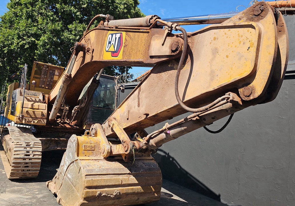Escavadeira Caterpillar 336D2L 2022