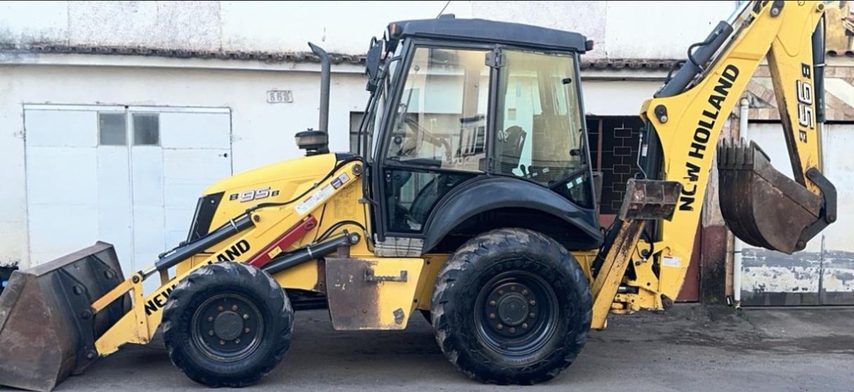 Retroescavadeira New Holland B95B 2020