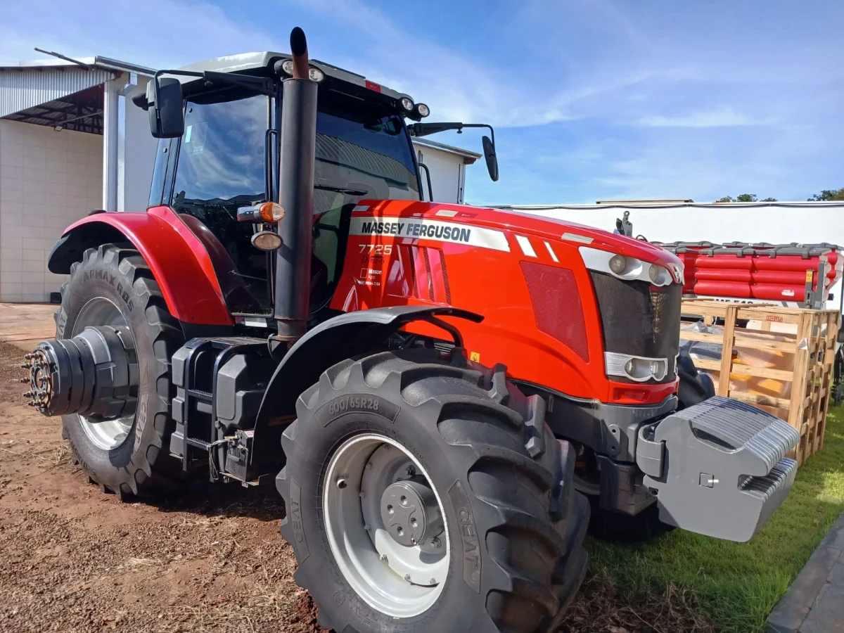 Trator agrícola Massey Ferguson MF 7725 2022