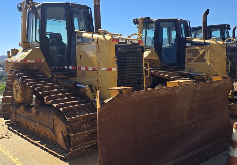 Trator de esteira Caterpillar D6NXL 2015