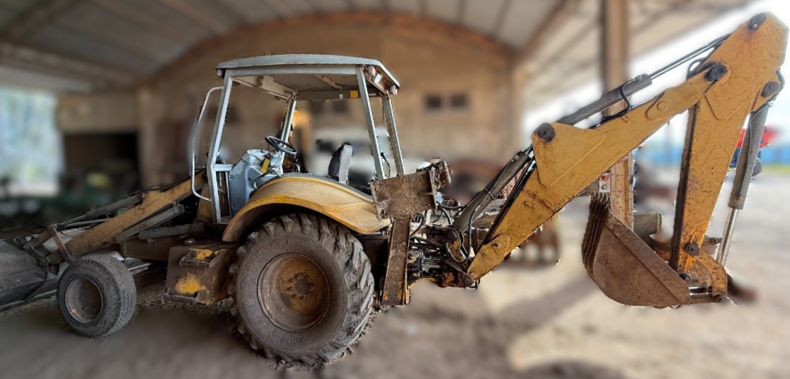 Retroescavadeira New Holland LB90 2009