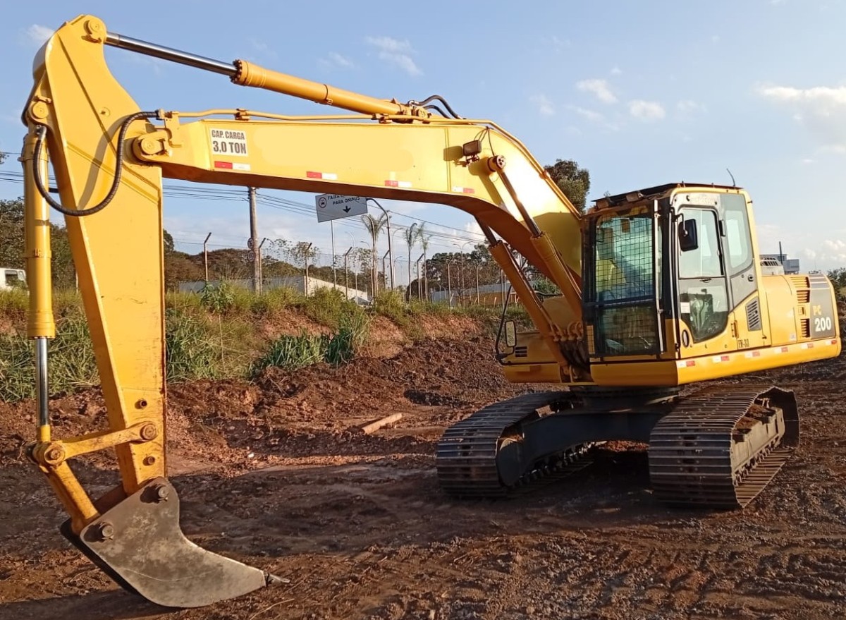 Escavadeira Komatsu PC200 2019