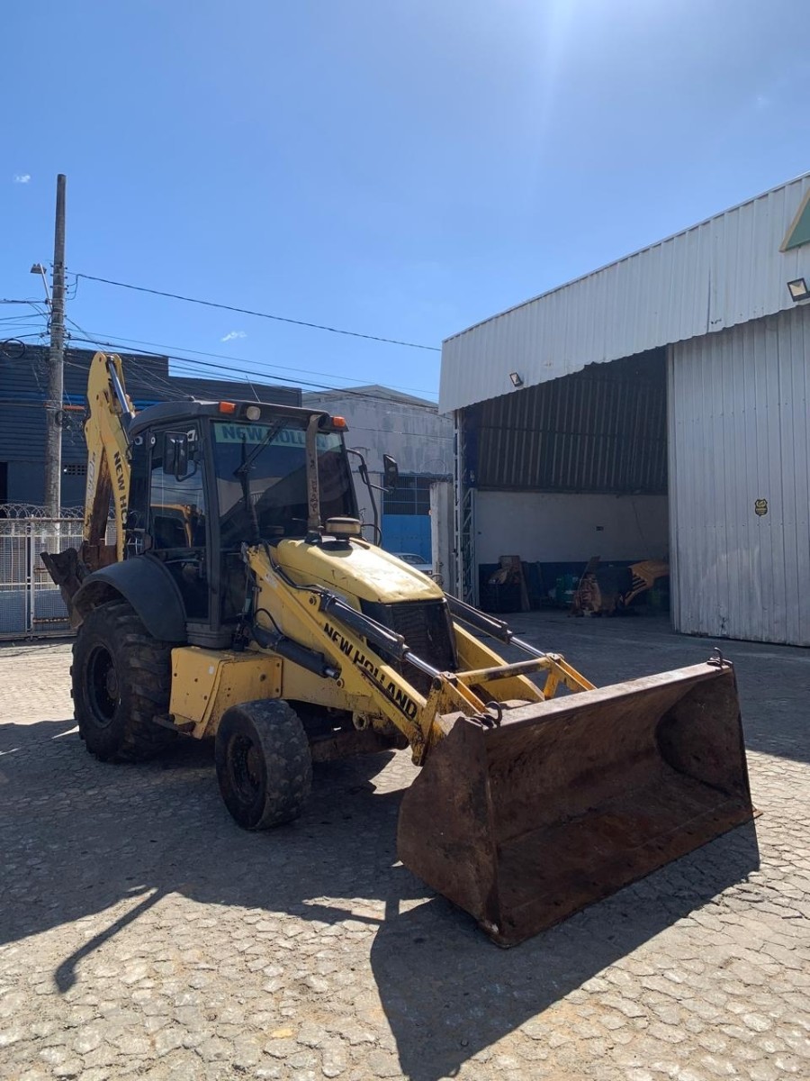 Retroescavadeira New Holland B110B 4X4 2020