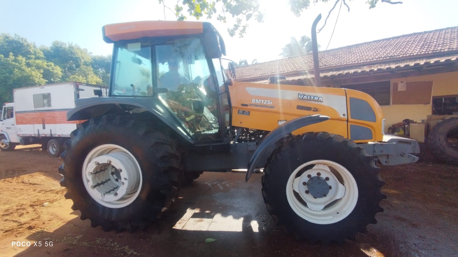 Tratores Agrícolas Valtra Bm 125 2012