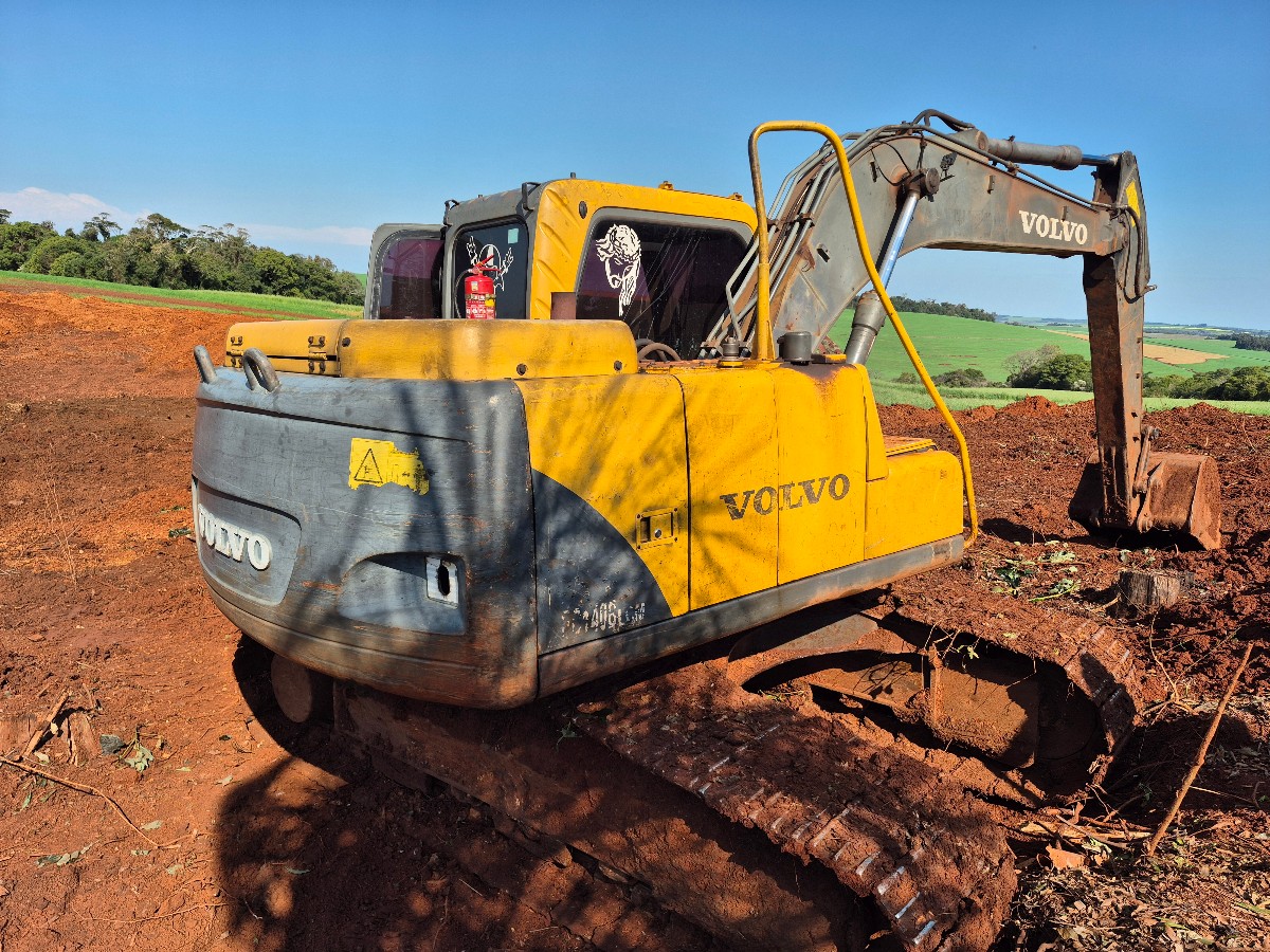 Escavadeira Volvo EC140 BLC 2010