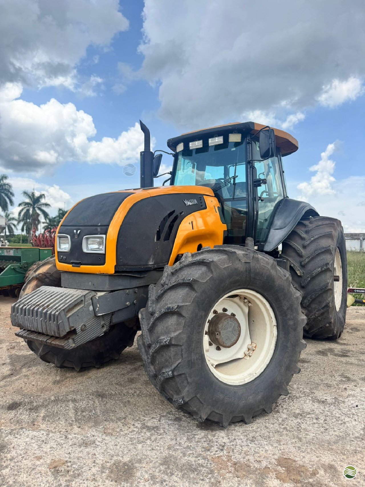 Trator agrícola Valtra BT190 2011