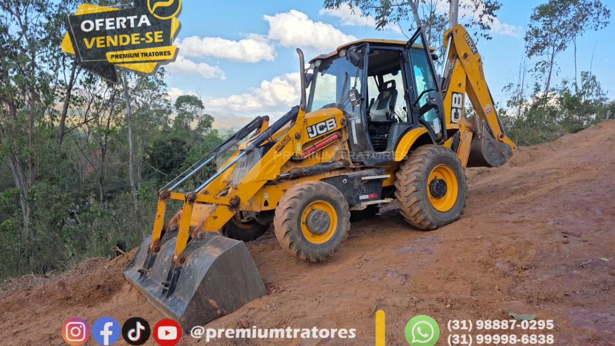 Retroescavadeira JCB 3CX 4X4 2023