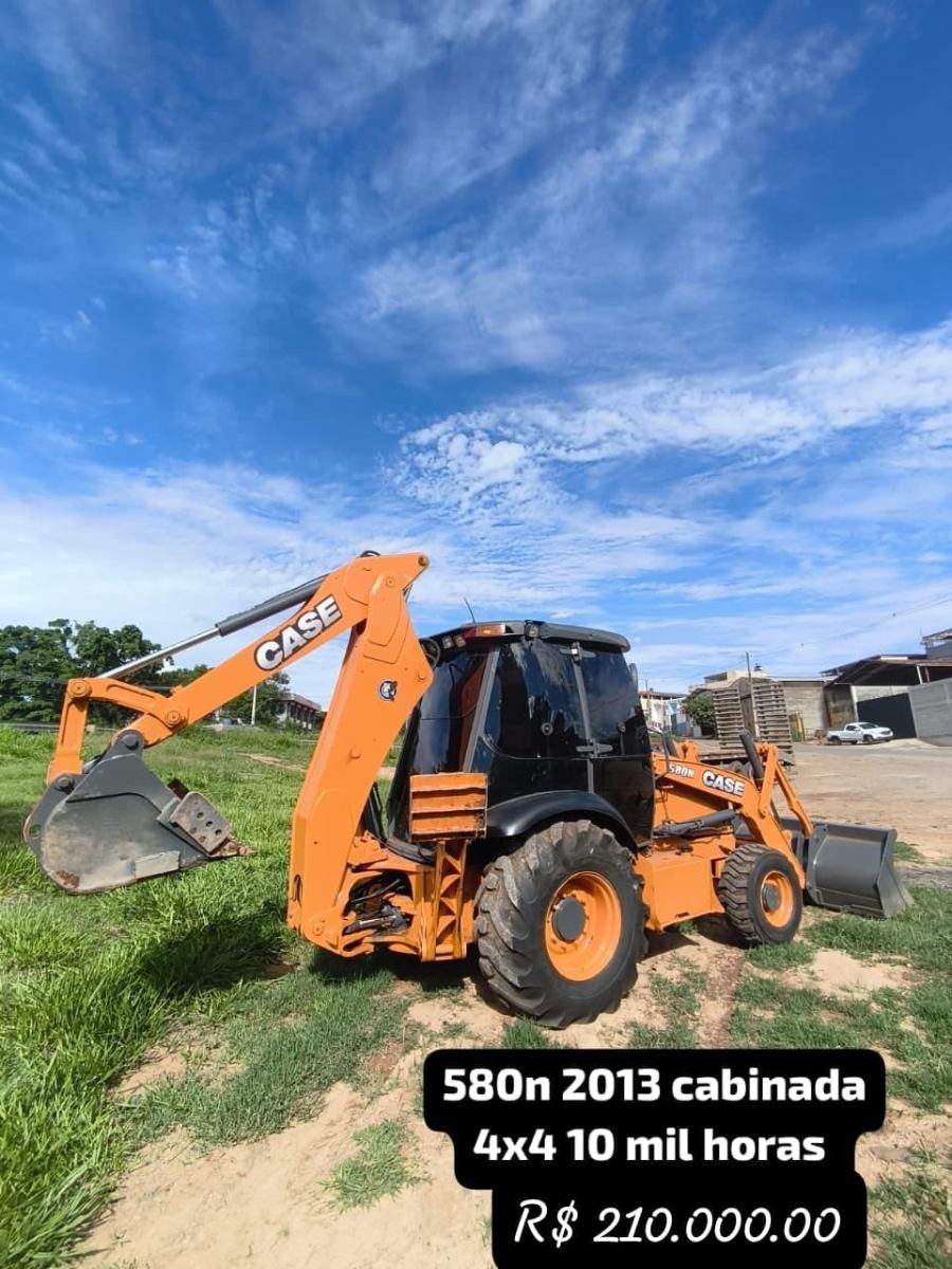 Retroescavadeira Case 580M 2013