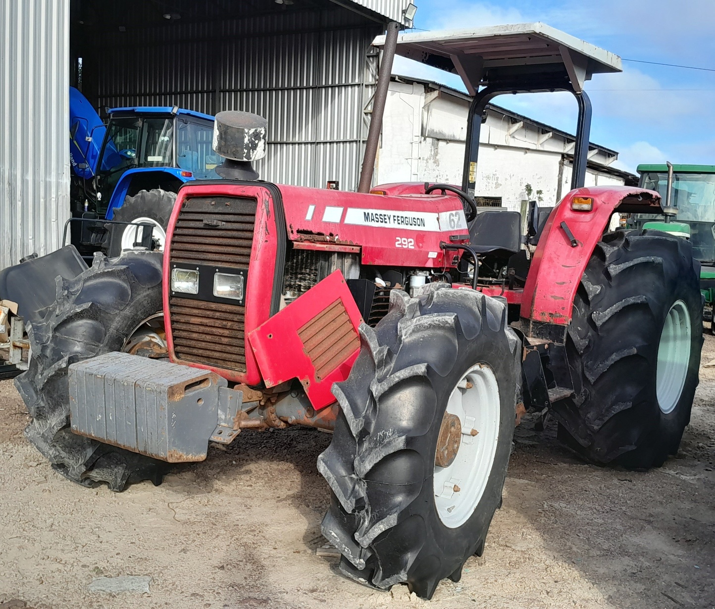Trator agrícola Massey Ferguson MF 292 2008