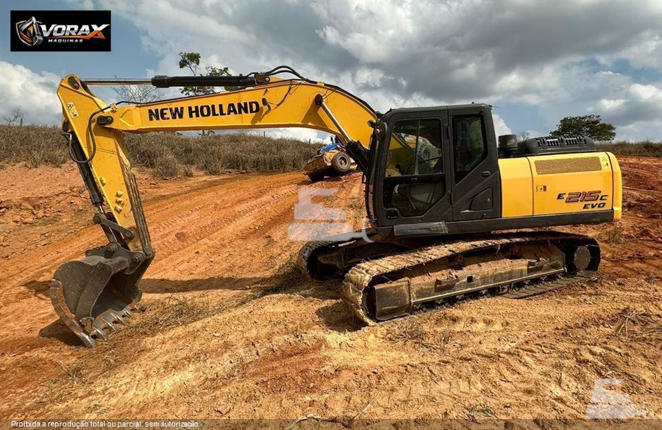 Escavadeira New Holland E215c 2019