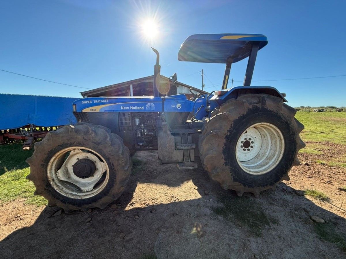 Trator agrícola New Holland 7630 2019