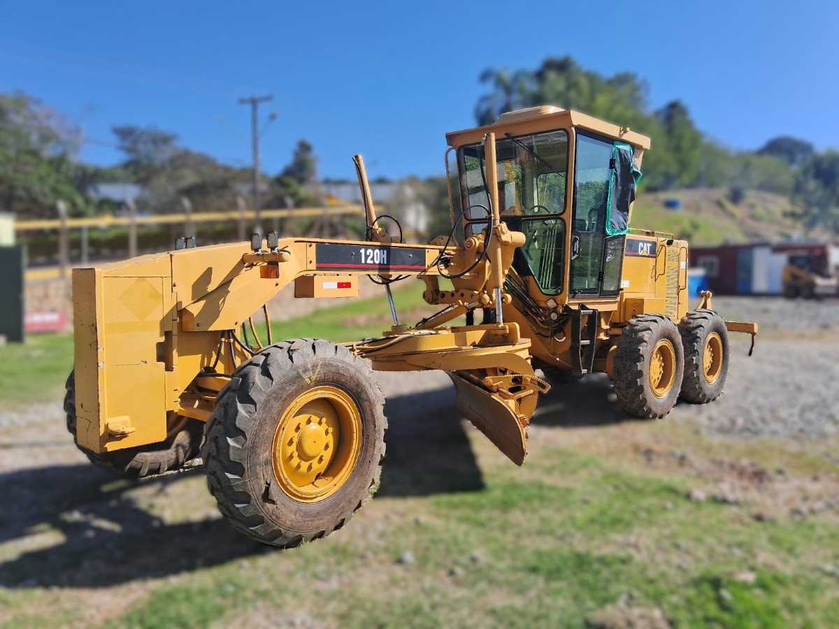 Motoniveladora Caterpillar 120H 2001