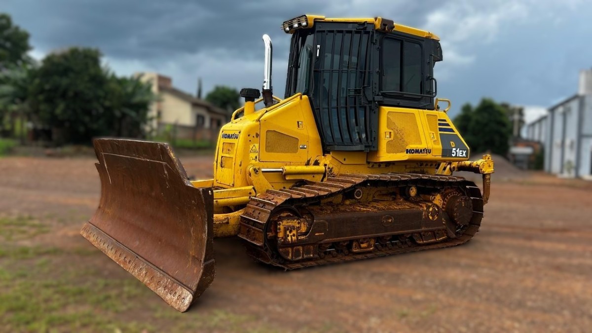 Trator de esteira Komatsu D51-EX 2020