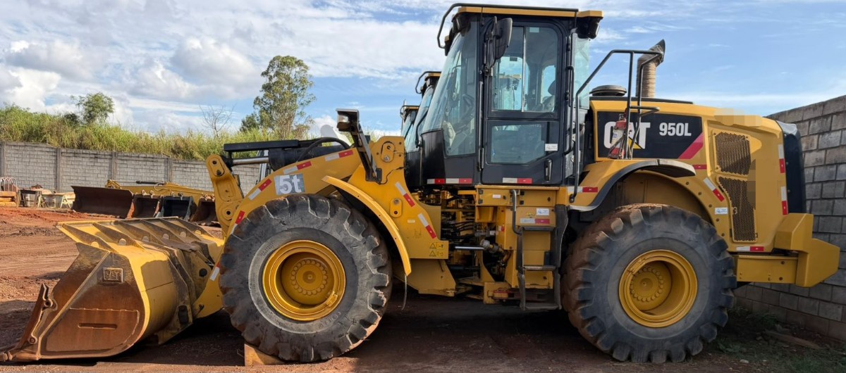 Pá Carregadeira Caterpillar 950L 2020