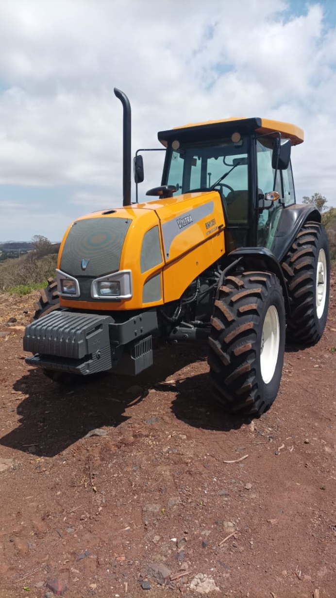 Tratores Agrícolas Valtra Bm 125 2013