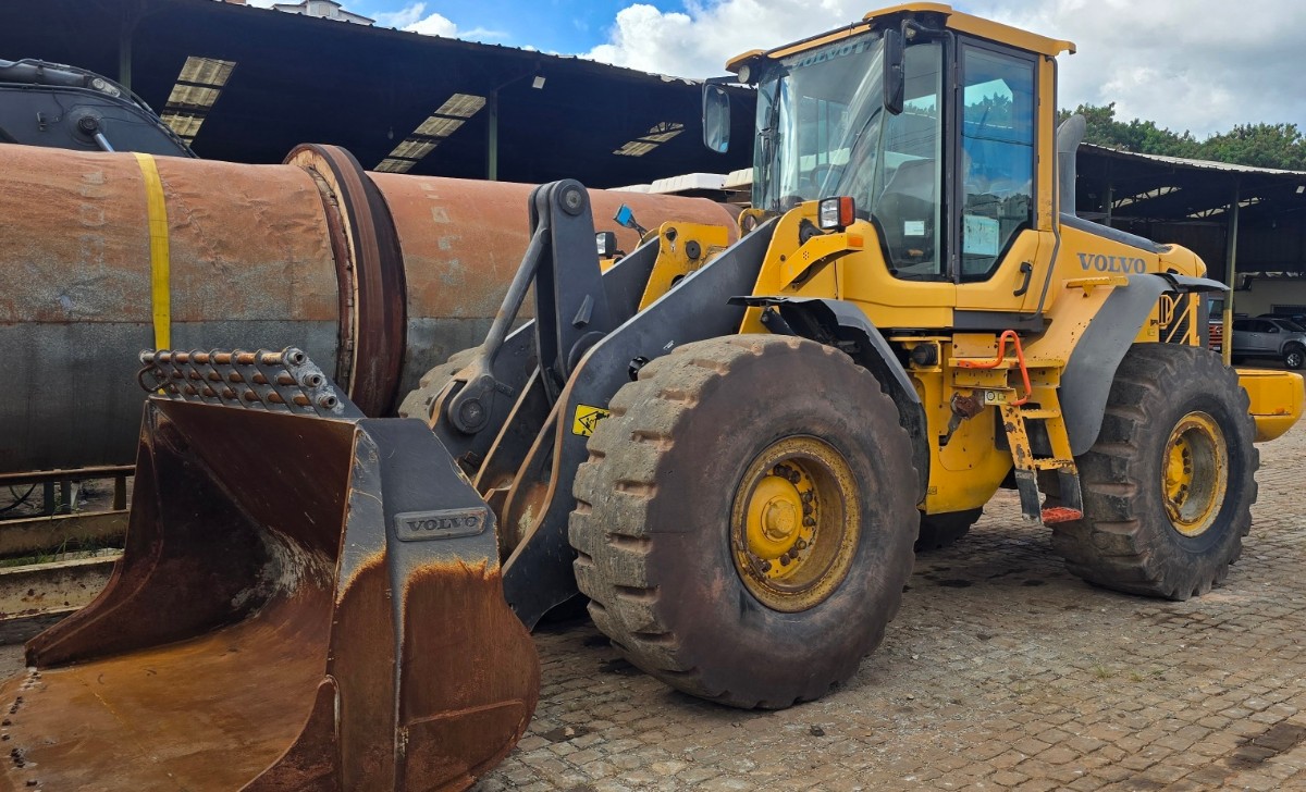 Pá Carregadeira Volvo L110F 2021