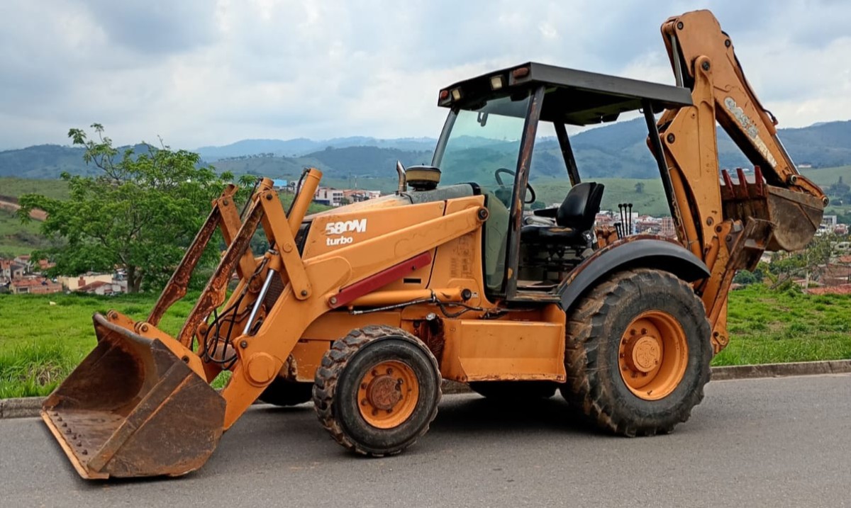 Retroescavadeira Case 580M 4X4 2009