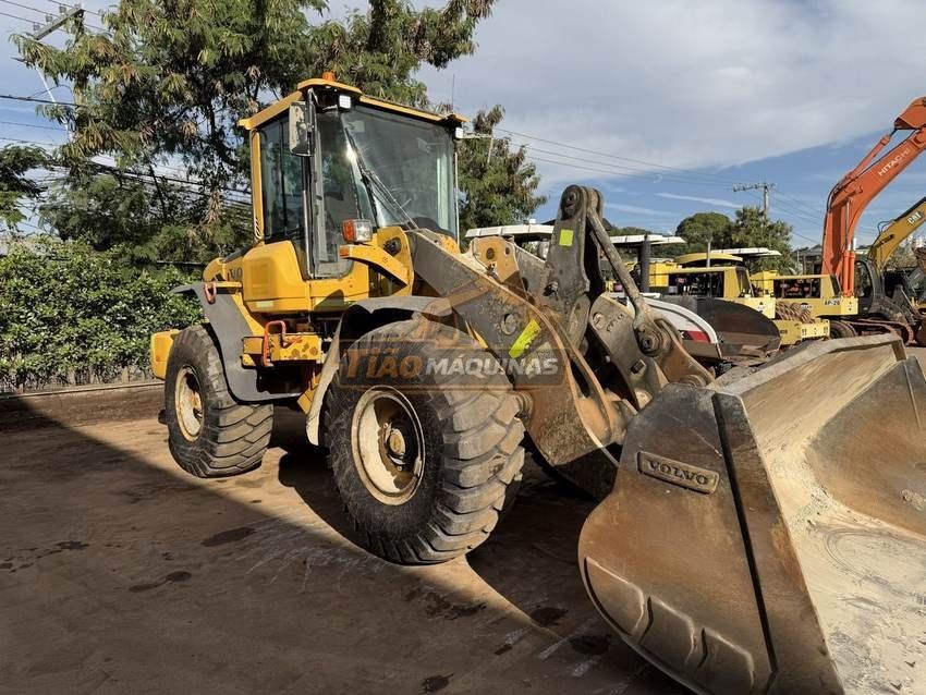 Pá Carregadeira Volvo L90F 2022