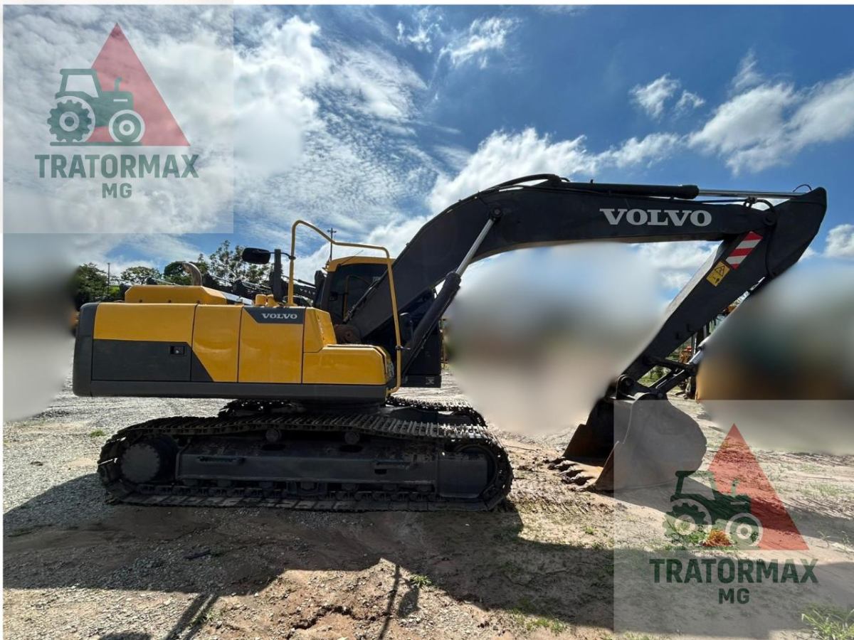 Escavadeira Volvo EC220D 2019