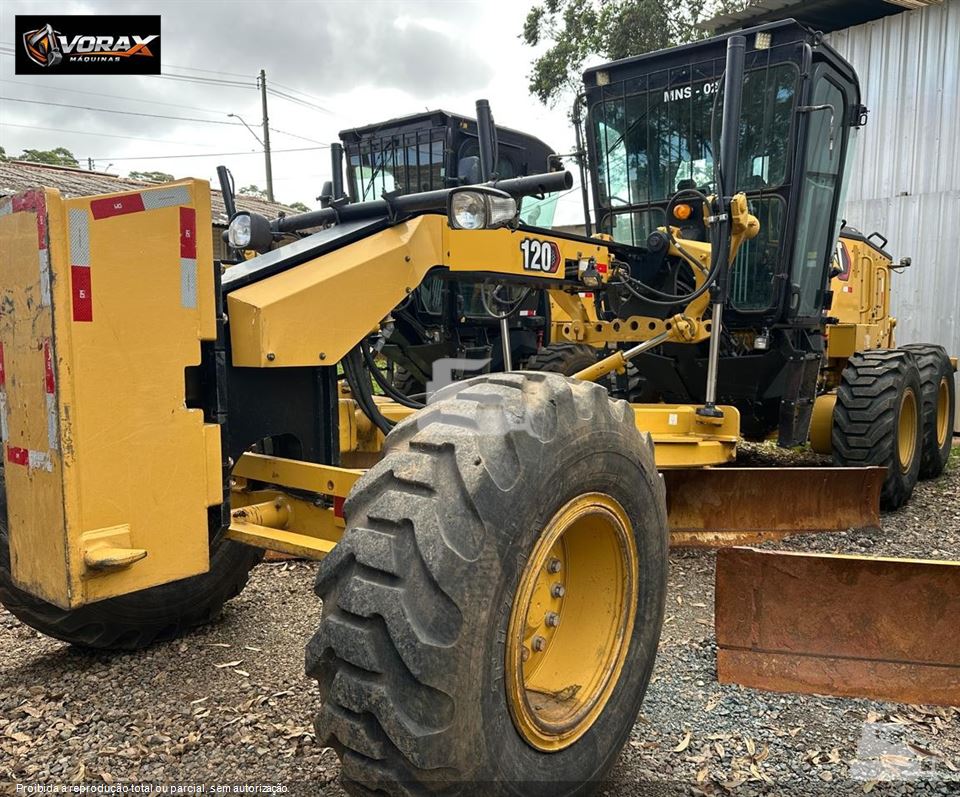 Motoniveladora Caterpillar 120 2021