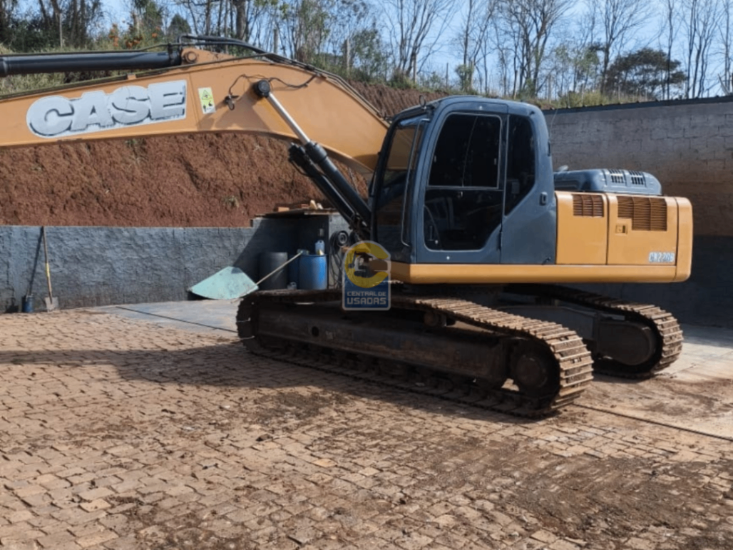 Escavadeira Case CX220B 2013