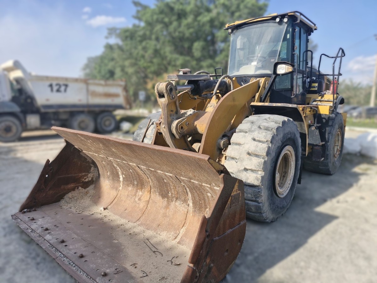 Pá Carregadeira Caterpillar 950L 2018