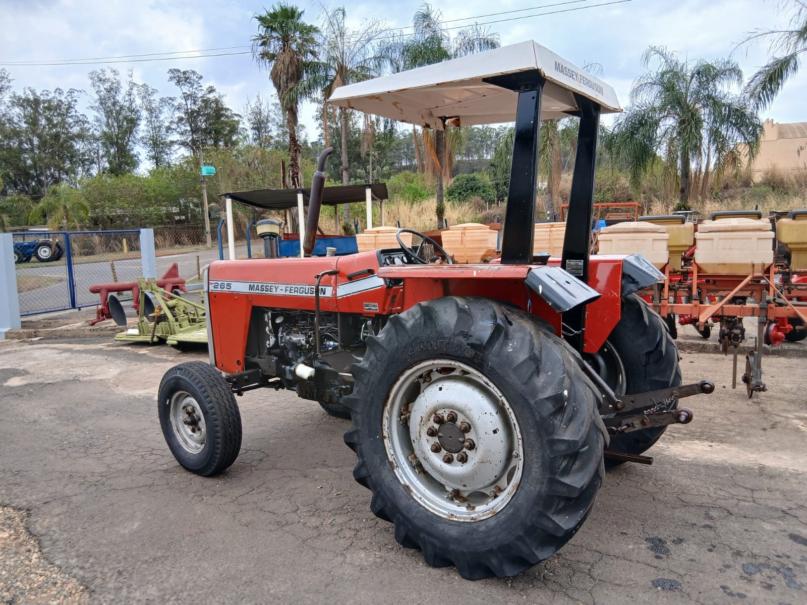 Tratores Agrícolas Massey Ferguson 265 1994