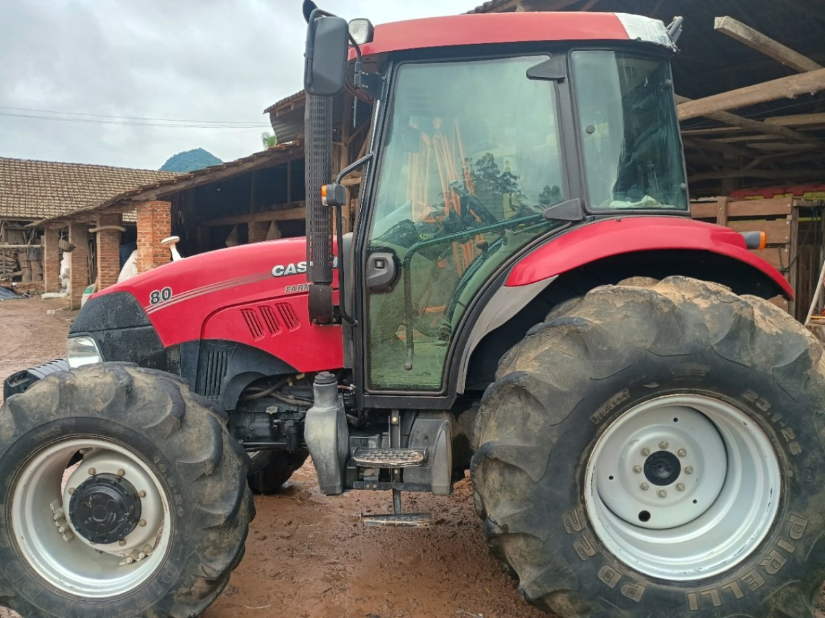 Trator agrícola Case Farmall 80 2019