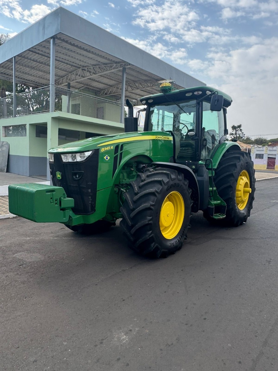 Tratores Agrícolas John Deere 8345 R 2021