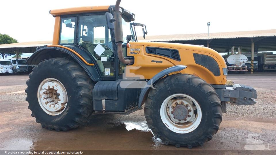 Trator agrícola Valtra BH 180 2014