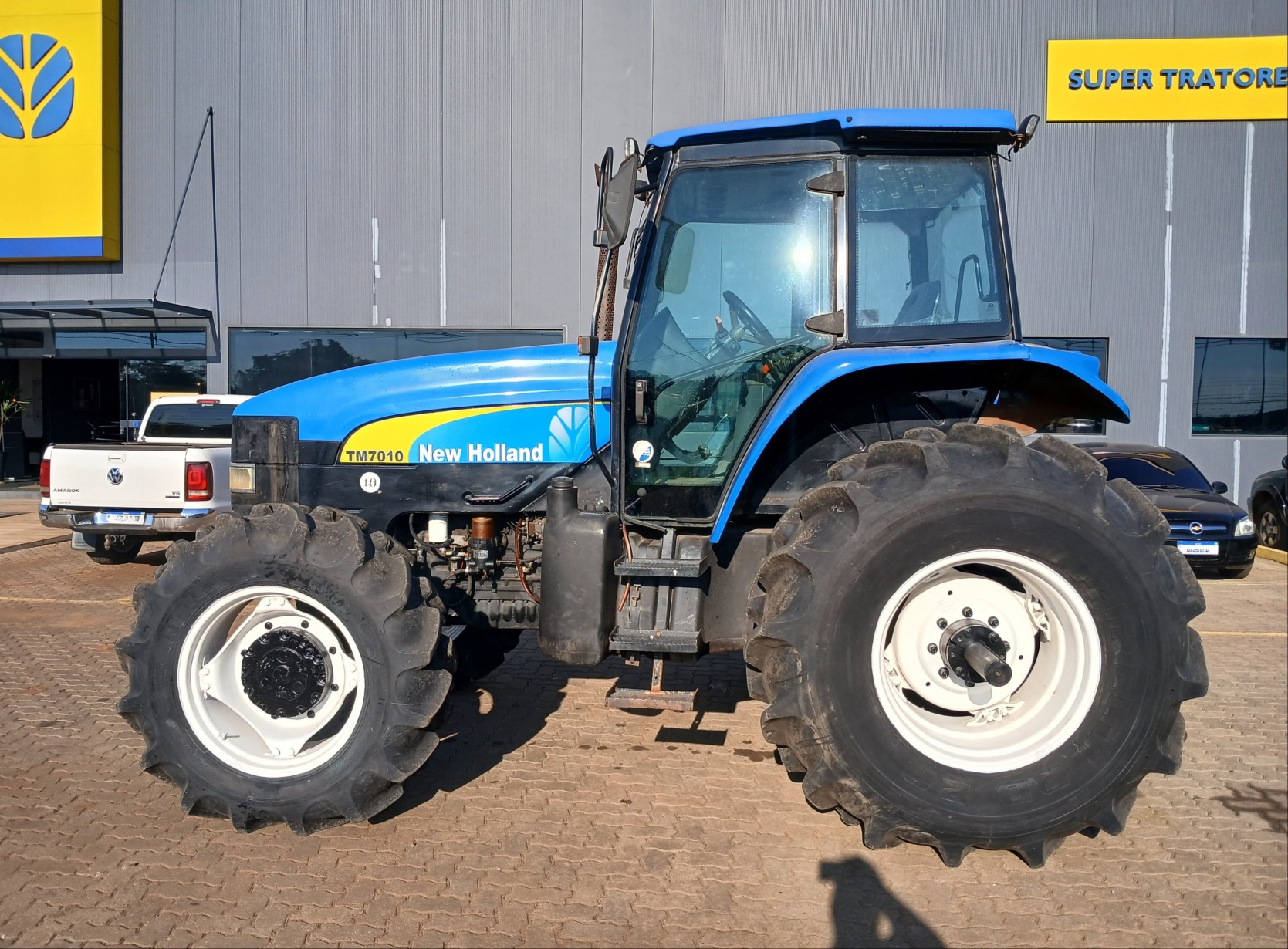 Trator agrícola New Holland TM7010 2008