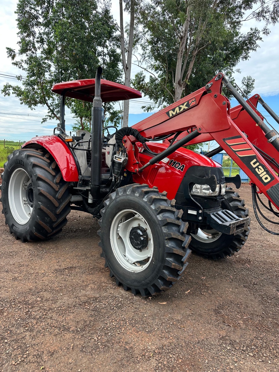 Tratores Agrícolas Case Farmall 110A 2016
