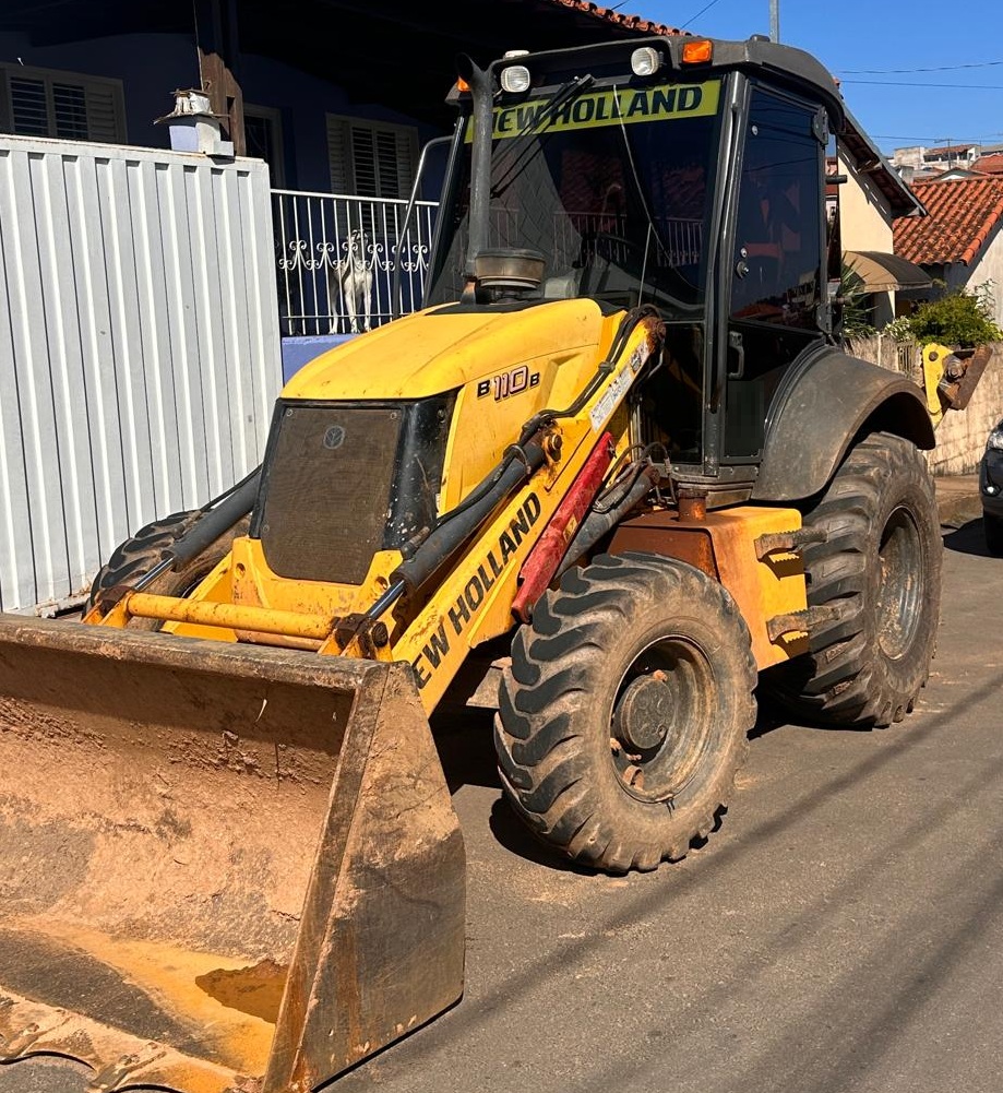 Retroescavadeira New Holland B110B 4X4 2023