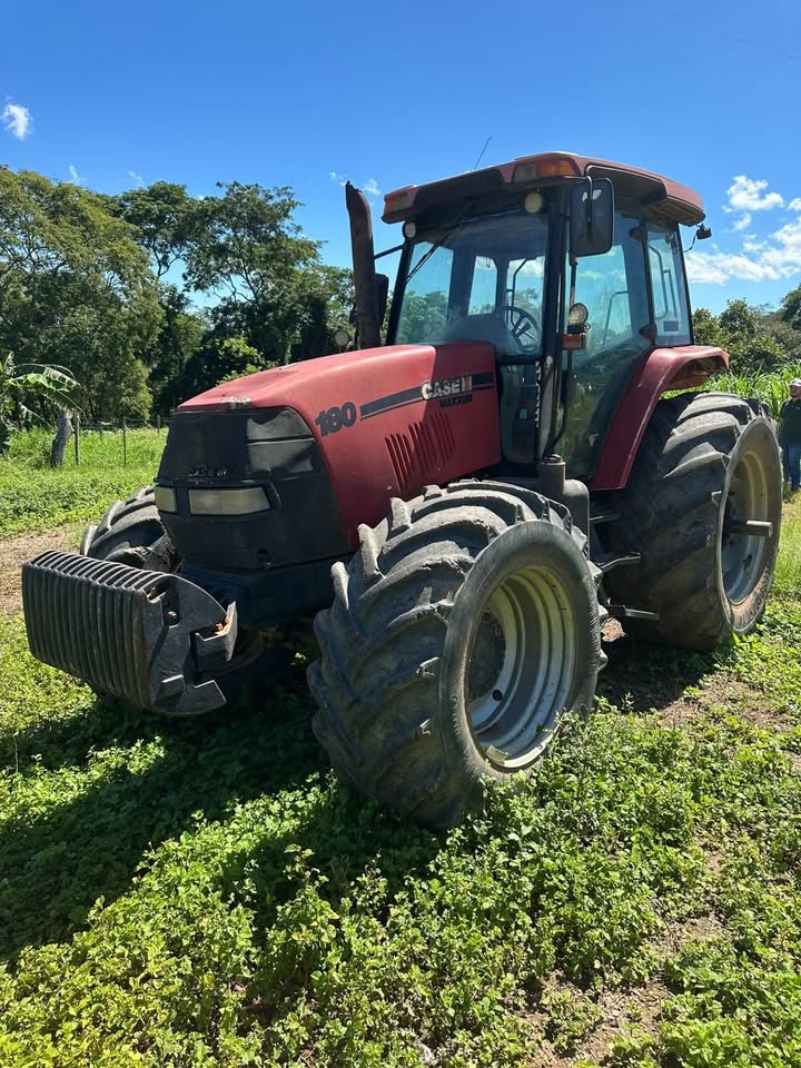 Trator agrícola Case Maxxum 180 2009