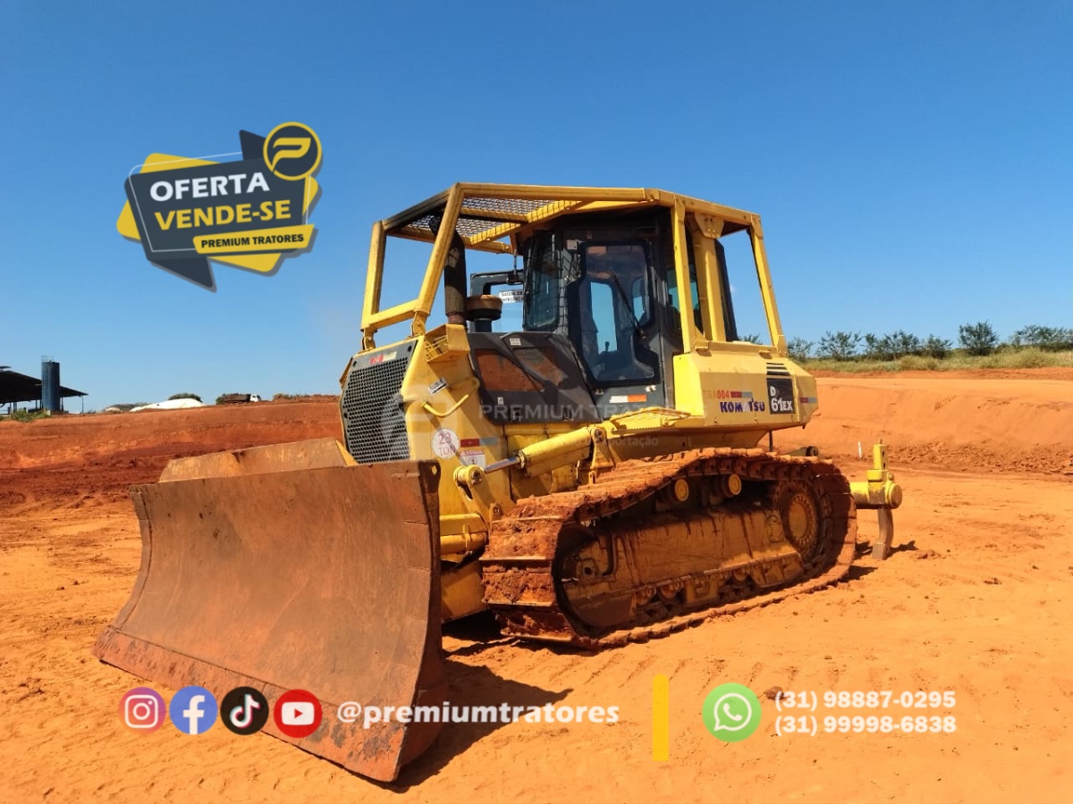 Trator de esteira Komatsu D61-EX 2013