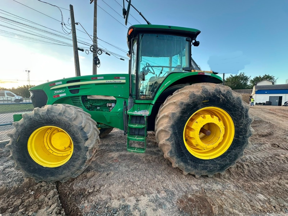 Trator agrícola John Deere 7200J 2018