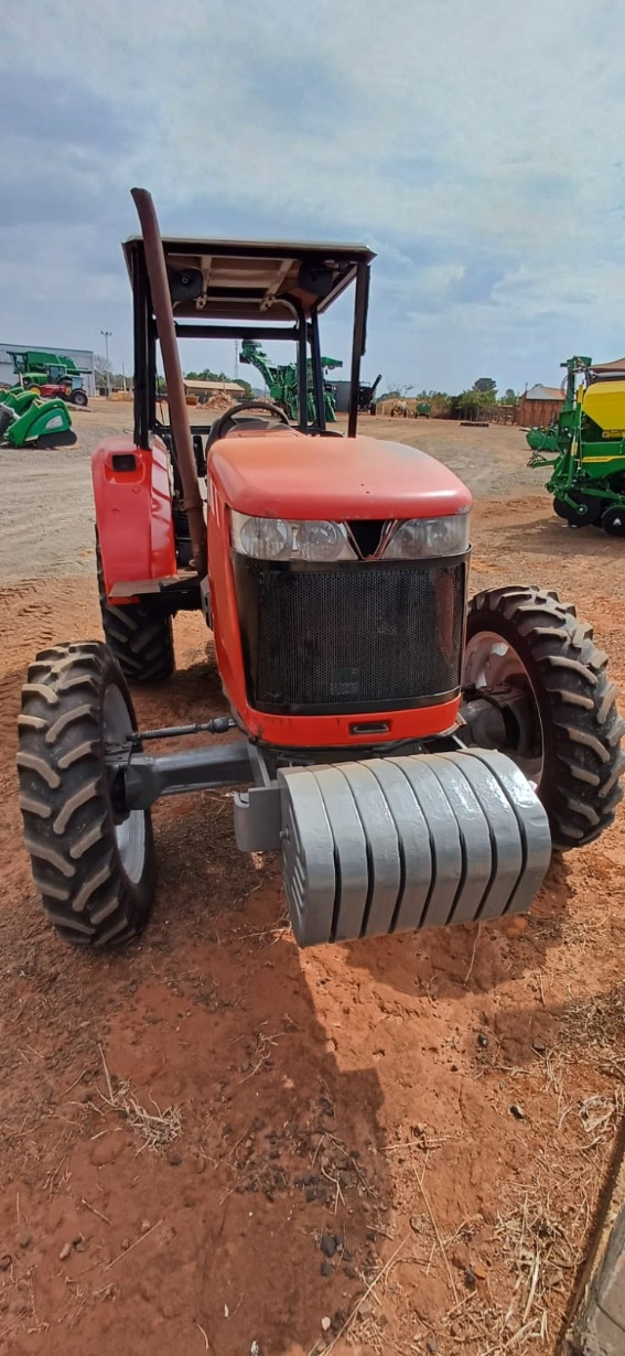 Tratores Agrícolas Massey Ferguson MF 4283 2016