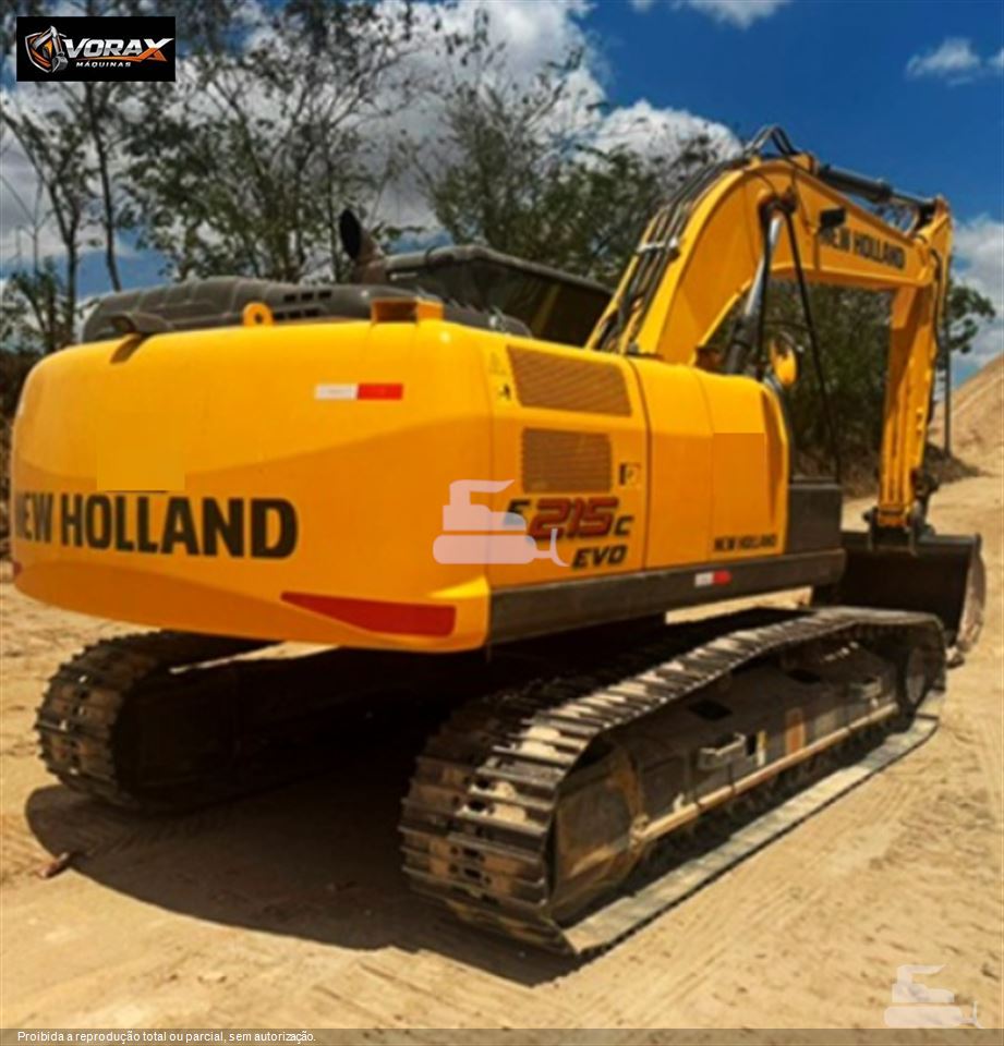 Escavadeira New Holland E215c 2024