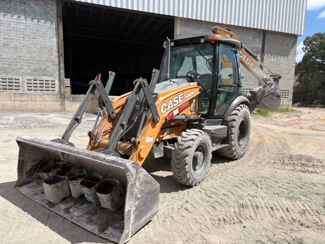 Retroescavadeira Case 580N 4X4 2021