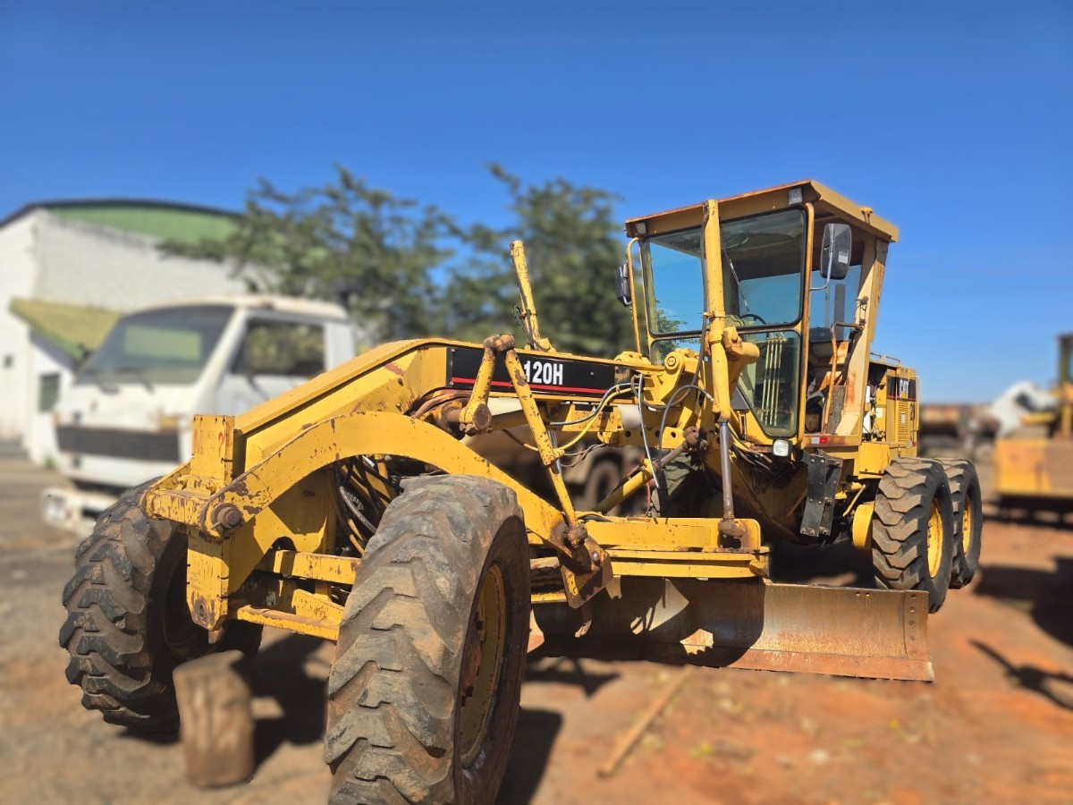 Motoniveladora Caterpillar 120H 1998