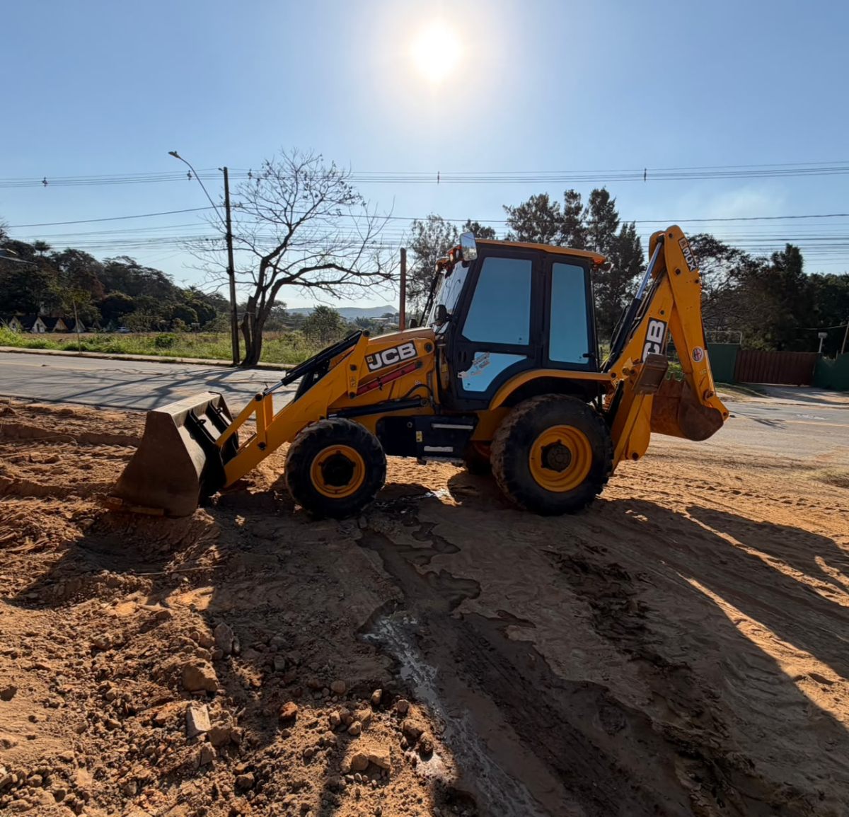 Retroescavadeira JCB 3CX 2022