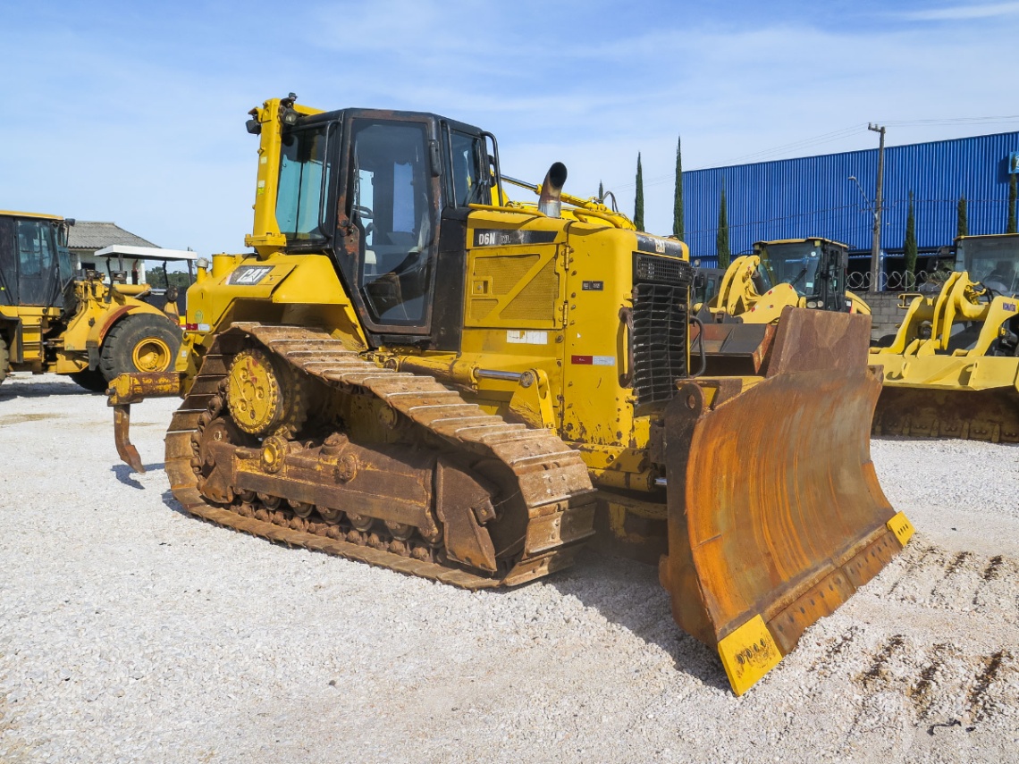 Trator de esteira Caterpillar D6NXL 2013
