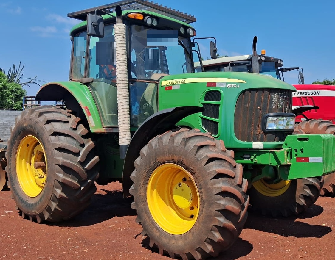Trator agrícola John Deere 6170 J 2021