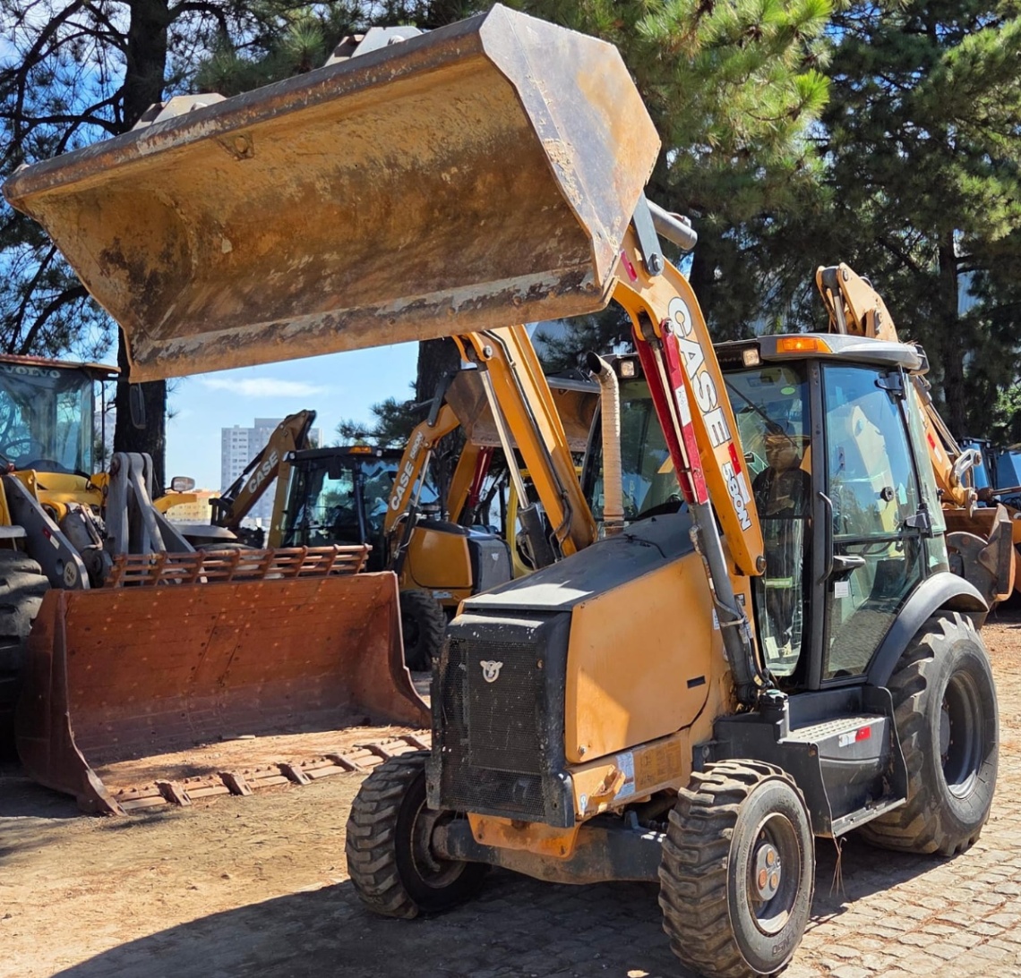 Retroescavadeira Case 580N 2020