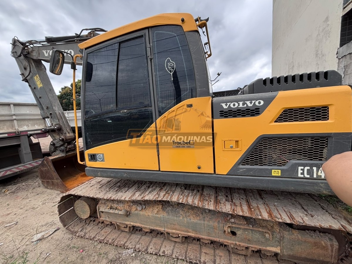 Escavadeira Volvo EC140DL 2023