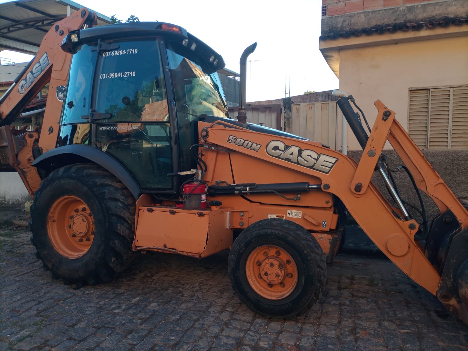 Retroescavadeira Case 580N 2014